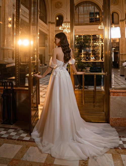 https://elisebride.ro/images/stories/virtuemart/product/27 Serenity       (3).jpg